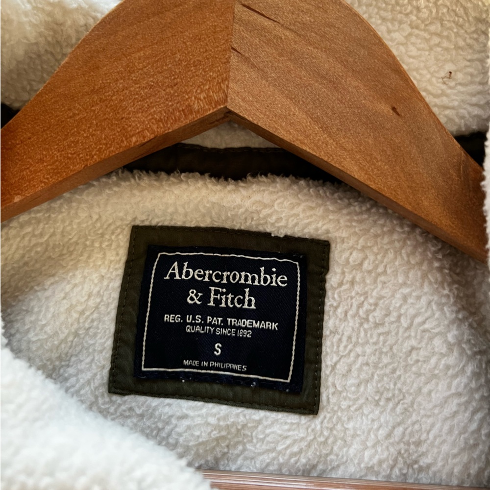 Abercrombie Button Up Fleece. Sized Small. Good C… - image 4